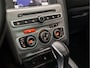 Citroën C4 1.2 PureTech Sport Automaat (PANORAMADAK, PARELMOER, APPLE CARPLAY, NAVIGATIE, CLIMATE, CRUISE, SPORTSTOELEN, TREKHAAK, GETINT GLAS, PARKEERSENSOREN, NIEUWE APK, NIEUWSTAAT)