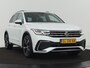 Volkswagen Tiguan 1.4 eHybrid R Line | Panoramadak | Trekhaak | Stoelverwarming | Camera | 20'' | Park Assist | Carplay | Matrix LED | Stuurverwarming | Adaptive cruise | Navigatie | PHEV | Plug In