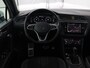 Volkswagen Tiguan 1.4 eHybrid R Line | Panoramadak | Trekhaak | Stoelverwarming | Camera | 20'' | Park Assist | Carplay | Matrix LED | Stuurverwarming | Adaptive cruise | Navigatie | PHEV | Plug In
