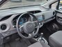 Toyota Yaris 1.5 Hybrid Automaat Trend 5-Deurs | Navi | Clima | Bluetooth Carkit+Streaming | Achteruitrijcamera | Stoelverwarming | Regensensor | Mistlampen | 15''lm