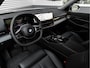 BMW 5-Serie 520i - Sportstoelen - Stoelverwarming - Camera - Driving Assistant