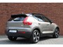 Volvo XC40 T4 Recharge R-Design | Trekhaak | Verwarmbare Voorstoelen | Parkeercamera | Cruise Control | Bluetooth Telefonie & Multimedia | Navigatie | LED Koplampen | Keyless Entry | Volvo on Call | Verwarmbaar Stuurwiel