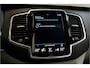 Volvo XC90 2.0 T8 AWD 335kW/455pk Aut8 Recharge Long Range Ultimate Bright LUCHTVERING + PANORAMADAK + HARMAN/KARDON + STOELVERWARMING/-MASSAGE/-VENTILATIE + ADAPT.CRUISE + PILOT ASSIST + BLIS + HEAD-UP + 360 CAMERA + PARKSENSOREN V&A + 21" LM-VELGEN!!