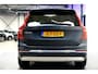 Volvo XC90 2.0 T8 AWD 335kW/455pk Aut8 Recharge Long Range Ultimate Bright LUCHTVERING + PANORAMADAK + HARMAN/KARDON + STOELVERWARMING/-MASSAGE/-VENTILATIE + ADAPT.CRUISE + PILOT ASSIST + BLIS + HEAD-UP + 360 CAMERA + PARKSENSOREN V&A + 21" LM-VELGEN!!