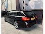 BMW 3-Serie Touring 320i Sport Edition Automaat| Panodak|18 inc| Shadowline| LED|