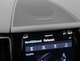 Volvo XC60 2.0 T6 Plug-in hybrid AWD Ultra Black Edition | PANO | 360° | ADAPTIVE | HUD | H&K | LUCHTVERING | STOELVENT. | STOEL- EN STUURVERW. | TREKHAAK
