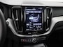 Volvo XC60 2.0 T6 Plug-in hybrid AWD Ultra Black Edition | PANO | 360° | ADAPTIVE | HUD | H&K | LUCHTVERING | STOELVENT. | STOEL- EN STUURVERW. | TREKHAAK
