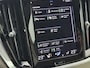 Volvo V60 2.0 B3 Momentum Business | Pilot Assist | Trekhaak | Leder | Stoel & stuurverwarming | Camera | Keyless |