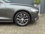 Volvo V60 2.0 B3 Momentum Business | Pilot Assist | Trekhaak | Leder | Stoel & stuurverwarming | Camera | Keyless |