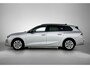 Opel Astra Sports Tourer 1.2 Business Edition 110pk | Navigatie | Climate Control | Adaptieve Cruise Control | Achteruitrijcamera | LED | 16" Lichtmetalen Velgen | Verwarmbare Voorstoelen | Apple Carplay/Android Auto |