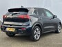 Kia e-Niro DynamicPlusLine 64 kWh / Schuif-kanteldak / Trekhaak / Wamtepomp / 3fase /