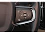 Volvo XC40 T4 Inscription - Panorama/schuifdak - Parkeercamera achter - Verwarmde voorstoelen - Parkeersensoren voor & achter - Elektr. bedienb. voorstoelen met geheugen links - Cruise control - Extra getint glas - 19' LMV