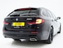 BMW 5-Serie Touring 530e xDrive Business Edition Plus | Panoramadak | Camera | Sfeerverlichting | BLIS | Carplay