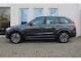 Volvo XC90 2.0 T8 Recharge AWD Ultimate Dark | Panoramadak | Head-up display | Lederen bekleding | 360° camera | Verwarmbare voorstoelen | Verwarmbaar stuurwiel | Achterbank verwarmd | Blind spot | Premium audio by Harman Kardon |