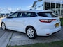 Renault Megane Estate 1.3 TCe 140 PK Automaat / Limited / Dealer onderhouden / Stoelverw. / PDC. V+A / Keyless / 16'' LMV /