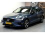 Volvo V60 2.0 T6 AWD 250kW/340pk Aut8 Recharge R-Design PANORAMADAK + HARMAN/KARDON + SPORTSTOELEN MET MEMPORY + 360 CAMERA + ADAPT.CRUISE + BLIS + LANE ASSIST + PILOT ASSIST + KEYLESS ENTRY&GO + HEAD-UP + ON-CALL + PARKSENSOREN + 18" LM-VELGEN!!