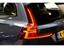 Volvo V60 2.0 T6 AWD 250kW/340pk Aut8 Recharge R-Design PANORAMADAK + HARMAN/KARDON + SPORTSTOELEN MET MEMPORY + 360 CAMERA + ADAPT.CRUISE + BLIS + LANE ASSIST + PILOT ASSIST + KEYLESS ENTRY&GO + HEAD-UP + ON-CALL + PARKSENSOREN + 18" LM-VELGEN!!
