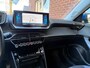 Peugeot e-2008 EV Allure 50 kWh GROOT.NAVI / HALF.LEER / CAMERA / 17 INCH LMV /