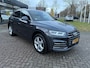 Audi Q5 55 TFSI e quattro Competition | Plug-in Hybride | Leder | Schuif-kantel dak | Navigatie | Camera | Led | Set Winterbanden | 19" LM-velgen | Elek Achterklep | Winterpakket | S-line |