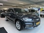 Audi Q5 55 TFSI e quattro Competition | Plug-in Hybride | Leder | Schuif-kantel dak | Navigatie | Camera | Led | Set Winterbanden | 19" LM-velgen | Elek Achterklep | Winterpakket | S-line |