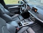 Audi Q5 55 TFSI e quattro Competition | Plug-in Hybride | Leder | Schuif-kantel dak | Navigatie | Camera | Led | Set Winterbanden | 19" LM-velgen | Elek Achterklep | Winterpakket | S-line |