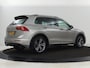 Volkswagen Tiguan 1.4 TSI R Line | Stoelverwarming | Trekhaak | Carplay | Navigatie | Virtual Cockpit | Adaptive cruise | 19'' | Parkeerhulp | Bluetooth | Adaptief LED