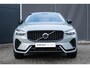 Volvo XC60 T6 Plug-in hybrid AWD Plus Dark | Verwarmde Voorstoelen, Stuurwiel en Achterbank | Semi- Elektrische Trekhaak | Panoramadak met Schuif-/Kantelfunctie | 360-Camera | AppleCarplay / AndroidAuto | Adaptieve Cruise Control | BLIS | |