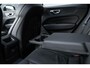 Volvo XC60 T6 Plug-in hybrid AWD Plus Dark | Verwarmde Voorstoelen, Stuurwiel en Achterbank | Semi- Elektrische Trekhaak | Panoramadak met Schuif-/Kantelfunctie | 360-Camera | AppleCarplay / AndroidAuto | Adaptieve Cruise Control | BLIS | |
