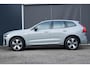 Volvo XC60 T6 Plug-in hybrid AWD Plus Dark | Verwarmde Voorstoelen, Stuurwiel en Achterbank | Semi- Elektrische Trekhaak | Panoramadak met Schuif-/Kantelfunctie | 360-Camera | AppleCarplay / AndroidAuto | Adaptieve Cruise Control | BLIS | |