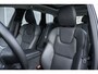Volvo XC60 T6 Plug-in hybrid AWD Plus Dark | Verwarmde Voorstoelen, Stuurwiel en Achterbank | Semi- Elektrische Trekhaak | Panoramadak met Schuif-/Kantelfunctie | 360-Camera | AppleCarplay / AndroidAuto | Adaptieve Cruise Control | BLIS | |