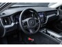 Volvo XC60 T6 Plug-in hybrid AWD Plus Dark | Verwarmde Voorstoelen, Stuurwiel en Achterbank | Semi- Elektrische Trekhaak | Panoramadak met Schuif-/Kantelfunctie | 360-Camera | AppleCarplay / AndroidAuto | Adaptieve Cruise Control | BLIS | |