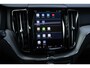 Volvo XC60 T6 Plug-in hybrid AWD Plus Dark | Verwarmde Voorstoelen, Stuurwiel en Achterbank | Semi- Elektrische Trekhaak | Panoramadak met Schuif-/Kantelfunctie | 360-Camera | AppleCarplay / AndroidAuto | Adaptieve Cruise Control | BLIS | |