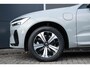 Volvo XC60 T6 Plug-in hybrid AWD Plus Dark | Verwarmde Voorstoelen, Stuurwiel en Achterbank | Semi- Elektrische Trekhaak | Panoramadak met Schuif-/Kantelfunctie | 360-Camera | AppleCarplay / AndroidAuto | Adaptieve Cruise Control | BLIS | |