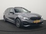 BMW 3-Serie Touring 320e M Sport Plug In Hybrid 204pk Dealer O.H. PHEV | Trekhaak Af Fabriek | Panodak | Adaptive Cruise | Alcantara Sportstoelen |  18"L.M | Apple Carplay | Keyless | Navigatie | Sfeerverlichting | Virtual | DAB |