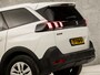 Peugeot 5008 1.2 PureTech Sport 7 Persoons (APPLE CARPLAY, GROOT NAVI, LANE ASSIST, GETINT GLAS, LEDEREN SPORTSTOELEN, PARKEERSENSOREN, CRUISE, NIEUWE APK, NIEUWSTAAT)