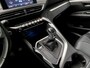 Peugeot 5008 1.2 PureTech Sport 7 Persoons (APPLE CARPLAY, GROOT NAVI, LANE ASSIST, GETINT GLAS, LEDEREN SPORTSTOELEN, PARKEERSENSOREN, CRUISE, NIEUWE APK, NIEUWSTAAT)