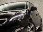 Peugeot 308 SW 1.2 PureTech Allure Sport (STOELVERWARMING, KEYLESS, GETINT GLAS, SPORTSTOELEN, LM VELGEN, TREKHAAK, PARKEERSENSOREN, NIEUWE APK, NIEUWSTAAT)