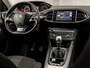 Peugeot 308 SW 1.2 PureTech Allure Sport (STOELVERWARMING, KEYLESS, GETINT GLAS, SPORTSTOELEN, LM VELGEN, TREKHAAK, PARKEERSENSOREN, NIEUWE APK, NIEUWSTAAT)