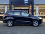 Ford Kuga 1.6 Titanium / NL-Auto / 1e-Eigenaar / Stoelverwarming / Afneembare-Trekhaak / Cruise-Control / Climate-Control / Verwarmde-Voorruit / Elektr.-Achterklep / Radio-Bluetooth / Navi / Camera-Achter / 18'' LMV / All-Season / ENZ.
