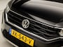 Volkswagen T-Roc 1.5 TSI Sport 150Pk Automaat (APPLE CARPLAY, GROOT NAVI, CLIMATE, GETINT GLAS, SPORTSTOELEN, ADAPTIVE CRUISE, PARKEERSENSOREN, NIEUWE APK, NIEUWSTAAT)
