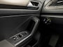 Volkswagen T-Roc 1.5 TSI Sport 150Pk Automaat (APPLE CARPLAY, GROOT NAVI, CLIMATE, GETINT GLAS, SPORTSTOELEN, ADAPTIVE CRUISE, PARKEERSENSOREN, NIEUWE APK, NIEUWSTAAT)