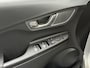 Hyundai Kona Electric EV Comfort 64 kWh / NIEUW BINNEN / Navigatie / KRELL Audio / Adaptive Cruise Control / Climate Control / Achteruitrijcamera /