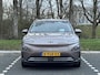 Hyundai Kona Electric EV Fashion 64 kWh | 3-Fase OBC lader | Adaptieve cruisecontrol | Grootscherm Navigatie | Achteruitrijcamera | Apple Carplay & Android Auto | Head-up display |