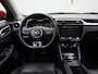 MG ZS MG EV Luxury 45 kWh | Apple Carplay / Android Auto | Camera | Stoelverwarming | Schuif/Kanteldak | Lichtmetalen Velgen | Dodehoekdetectie |