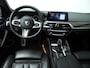 BMW 5-Serie Sedan 530e M-Sportpakket / Schuifdak / Comfort stoelen / Head-up / Park assist / Alu wielen 20 inch