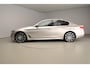 BMW 5-Serie Sedan 530e M-Sportpakket / Schuifdak / Comfort stoelen / Head-up / Park assist / Alu wielen 20 inch