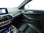BMW 5-Serie Sedan 530e M-Sportpakket / Schuifdak / Comfort stoelen / Head-up / Park assist / Alu wielen 20 inch