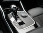 BMW 3-Serie Touring 330e Sportline Plug In Hybrid 293pk Dealer O.H PHEV | Camera | Apple Carplay | Lederen Sportstoelen Verwarmd | Harman Kardon | Black Optic | Navigatie | Sfeerverlichting | Virtual | DAB |