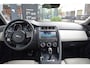 Jaguar E-Pace 2.0 P200 AWD R-Dynamic S | 360° Camera | Navigatie | Panoramadak | Stoelverwarming |