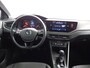 Volkswagen Polo 1.0 TSI DSG Comfortline Navigatie Climate Control Parkeer Sensoren DAB Extra Getint Glas Lichtmetalen velgen